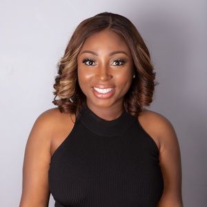 Meet your Posher, Lea